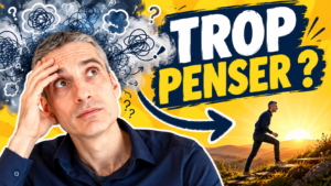 Portrait illustratif de Xavier Foucher sur fond jaune et bleu avec la question « TROP PENSER ? » et une flèche vers l'action.